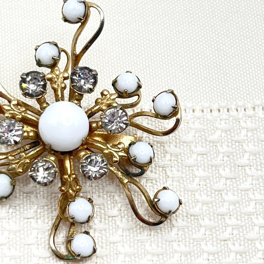 Vintage Milk Glass & Crystal Rhinestone Gold Tone Pinwheel Snowflake Brooch